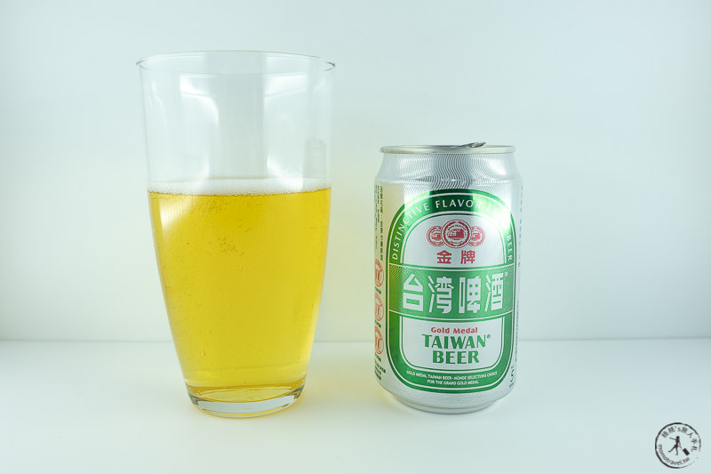 日本小物開箱》啤酒泡泡機 實測！神泡啤酒簡單完成