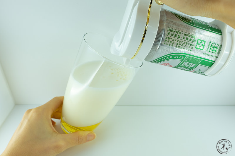 日本小物開箱》啤酒泡泡機 實測！神泡啤酒簡單完成
