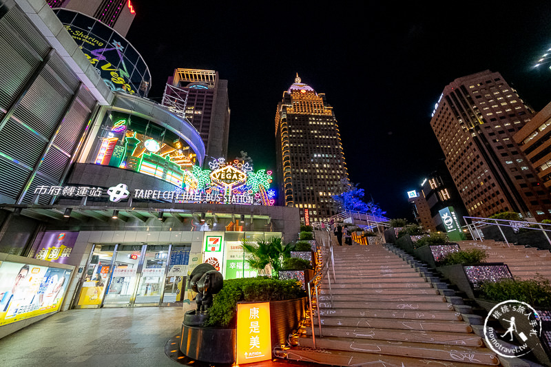 2019聖誕節》統一時代百貨台北店│拉斯維加斯不夜城 愛Sharing聖誕遊樂園