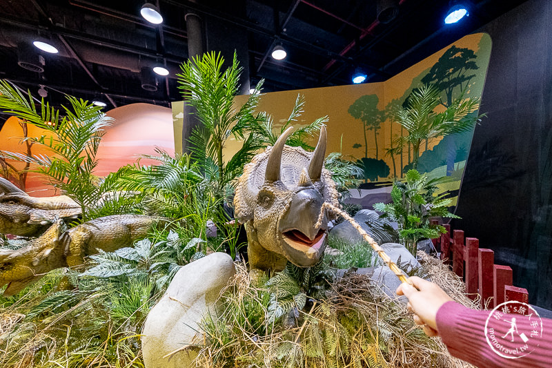 台北展覽》侏羅紀X恐龍水世界│搭獨木舟探險恐龍水陸世界