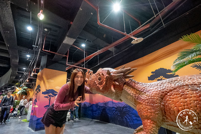 台北展覽》侏羅紀X恐龍水世界│搭獨木舟探險恐龍水陸世界