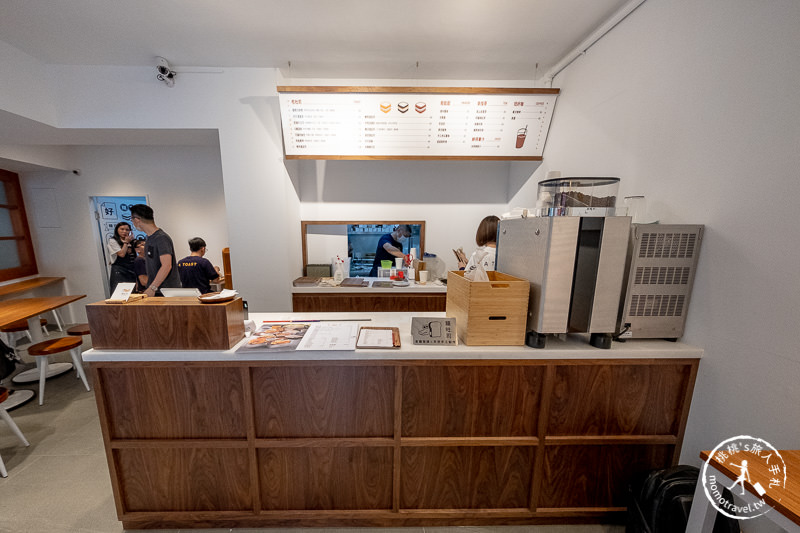 台北公館美食》鱷吐司 澎湃系吐司盒子│漢堡排.炸排骨 誠意滿滿當內餡
