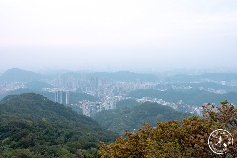 台北賞櫻景點》2020內湖碧山巖櫻花隧道│步道花況.停車.交通.賞櫻時間推薦