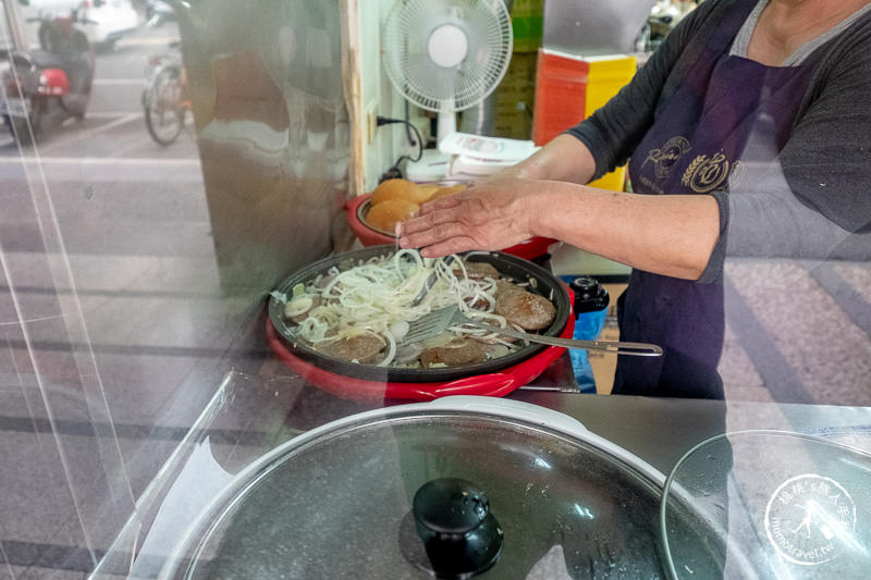 嘉義美食》蓬萊漢堡│在地人吃到大的台灣味點心+菜單價格