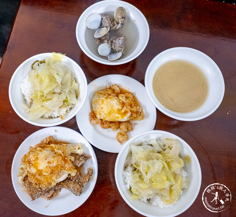 基隆美食》天天鮮排骨飯│這樣拍出華麗蝦仁排骨飯
