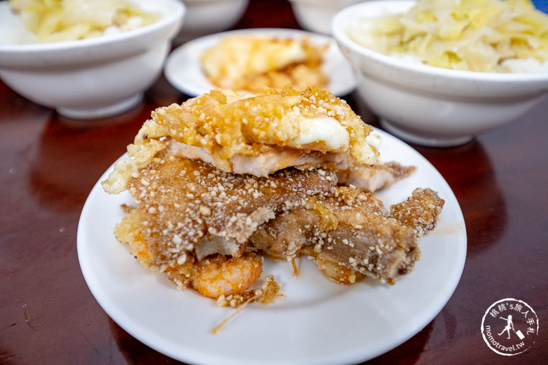 基隆美食》天天鮮排骨飯│這樣拍出華麗蝦仁排骨飯