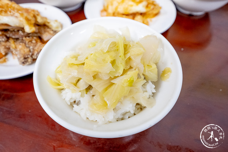 基隆美食》天天鮮排骨飯│這樣拍出華麗蝦仁排骨飯