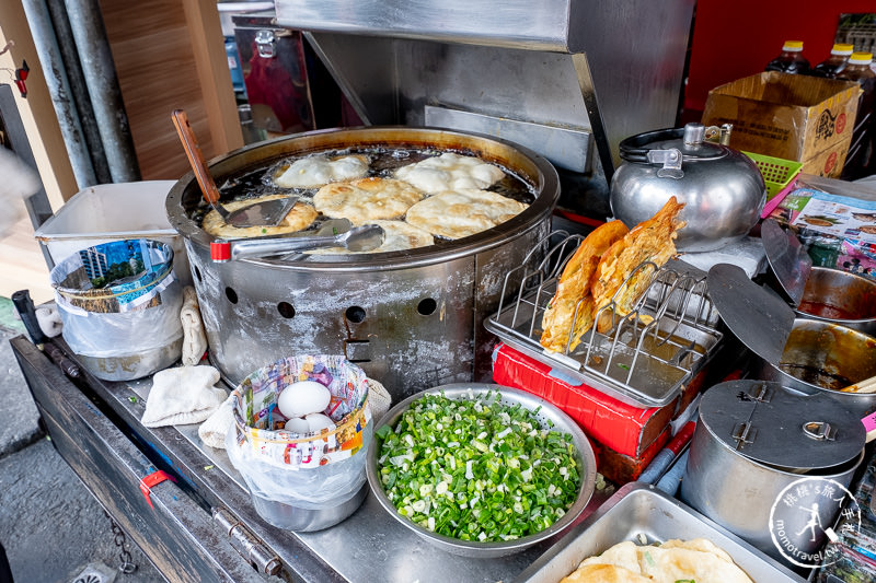 宜蘭礁溪美食》礁溪頂好蔥油餅│三星蔥加蛋加辣更美味。湯圍溝附近