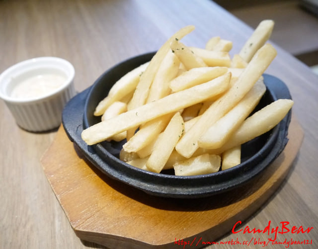 台北》曉確幸 Lighthouse 咖啡。小餐館 西門町約會最佳首選新去處