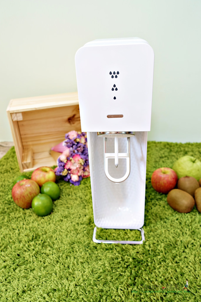 居家》氣泡水機Sodastream機型比較-SOURCE在家也能隨時來杯清涼氣泡水!炎炎夏日新玩意兒