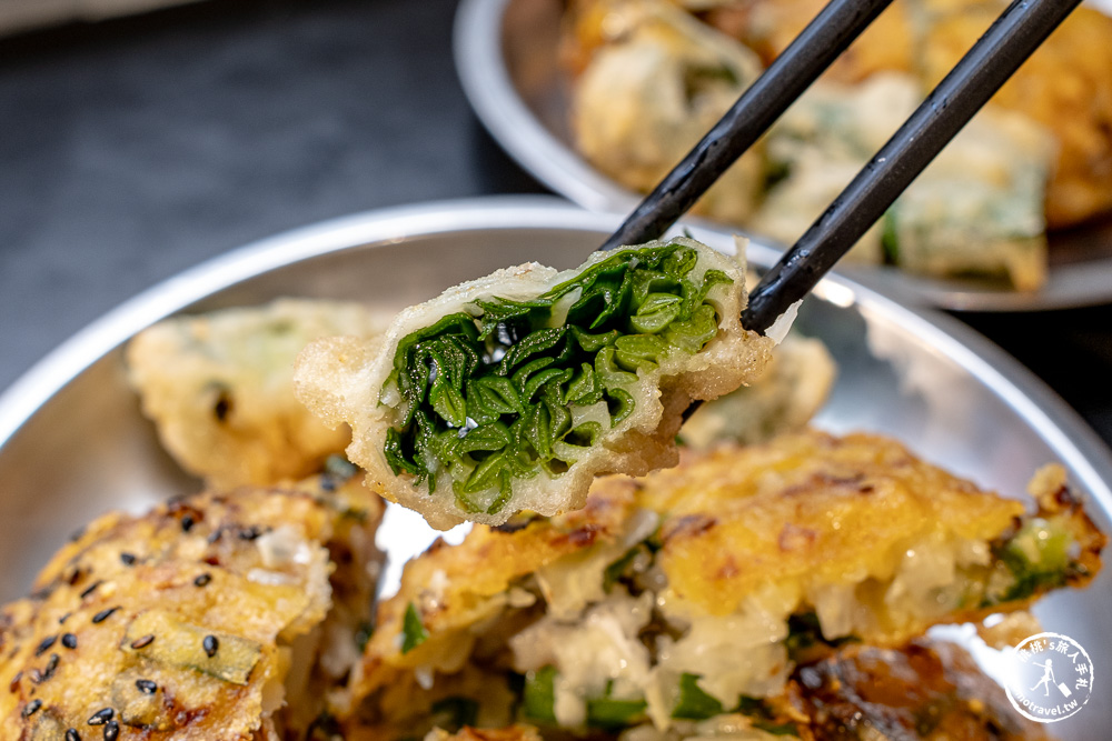 台北市迪化街美食|蔡記迪化街古早味蚵嗲|肉嗲、韭菜條也好吃！大稻埕逛街小吃推薦(菜單價格.營業時間)