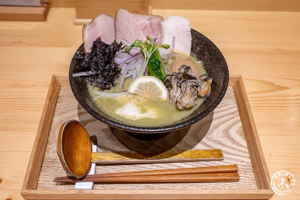 台北大安美食|北海道拉麺 魚貝と鶏|極鮮濃厚牡蠣雞白湯,隱身東區頂好名店城的排隊美味(營業時間.菜單價格) 台北大安美食|北海道拉麺 魚貝と鶏|極鮮濃厚牡蠣雞白湯,隱身東區頂好名店城的排隊美味(營業時間.菜單價格)