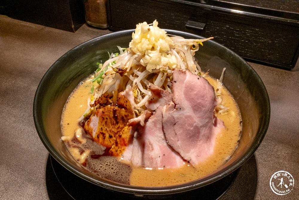 台北中正區美食|丸舢拉麵光華店-鄰近華山文創園區.必吃濃郁豚骨.清爽雞貝鹽.免費加麵吃到飽！(菜單價格.營業時間)