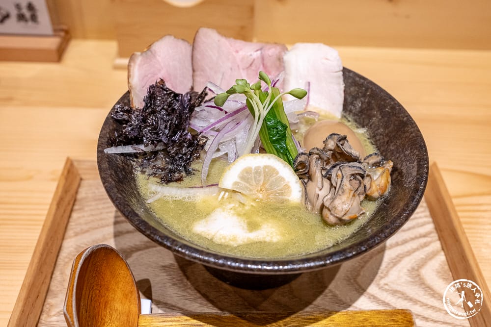 台北大安美食|北海道拉麺 魚貝と鶏|極鮮濃厚牡蠣雞白湯,隱身東區頂好名店城的排隊美味(營業時間.菜單價格) 台北大安美食|北海道拉麺 魚貝と鶏|極鮮濃厚牡蠣雞白湯,隱身東區頂好名店城的排隊美味(營業時間.菜單價格)