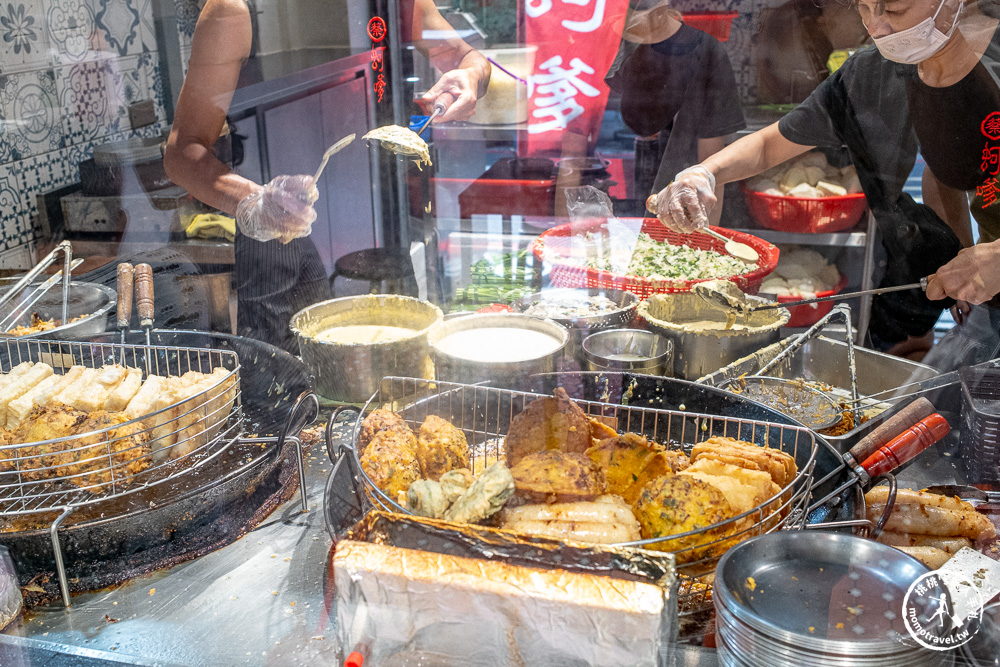 台北市迪化街美食|蔡記迪化街古早味蚵嗲|肉嗲、韭菜條也好吃！大稻埕逛街小吃推薦(菜單價格.營業時間)