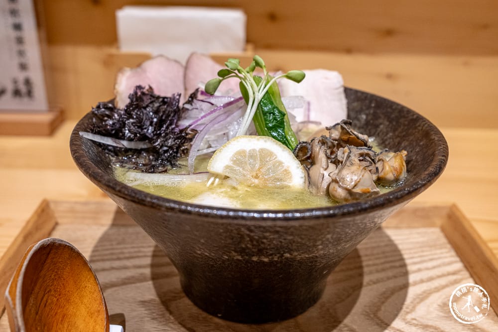 台北大安美食|北海道拉麺 魚貝と鶏|極鮮濃厚牡蠣雞白湯,隱身東區頂好名店城的排隊美味(營業時間.菜單價格) 台北大安美食|北海道拉麺 魚貝と鶏|極鮮濃厚牡蠣雞白湯,隱身東區頂好名店城的排隊美味(營業時間.菜單價格)