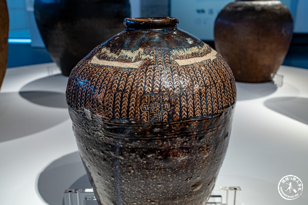 印與款:臺灣陶痕特展.新北市立鶯歌陶瓷博物館|關注《新北市藝遊》最新藝文活動精彩不間斷! 印與款:臺灣陶痕特展.新北市立鶯歌陶瓷博物館|關注《新北市藝遊》最新藝文活動精彩不間斷!