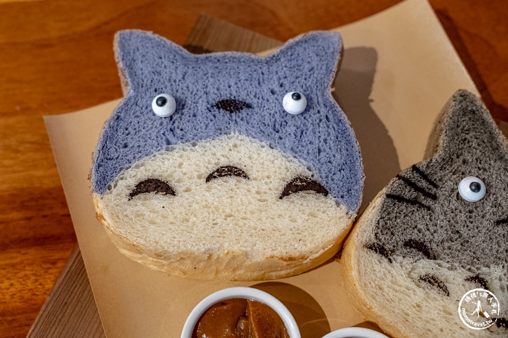 台中西區美食|MITAKA 3e Cafe 台中店-吉卜力風格咖啡廳-龍貓迷必訪早午餐推薦 (菜單價格.營業時間)