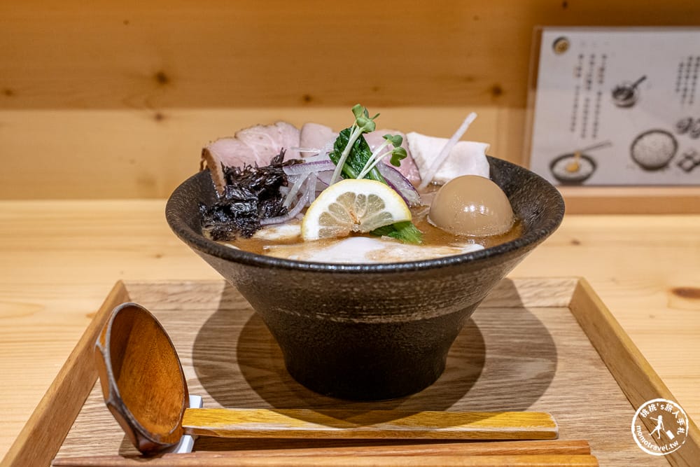 台北大安美食|北海道拉麺 魚貝と鶏|極鮮濃厚牡蠣雞白湯,隱身東區頂好名店城的排隊美味(營業時間.菜單價格) 台北大安美食|北海道拉麺 魚貝と鶏|極鮮濃厚牡蠣雞白湯,隱身東區頂好名店城的排隊美味(營業時間.菜單價格)