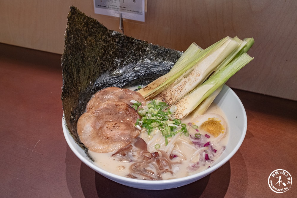 南投埔里美食|埔里橫濱拉麵-浮誇系茭白筍拉麵、爆滿蔥花拉麵-人氣推薦！(菜單價格.營業時間)