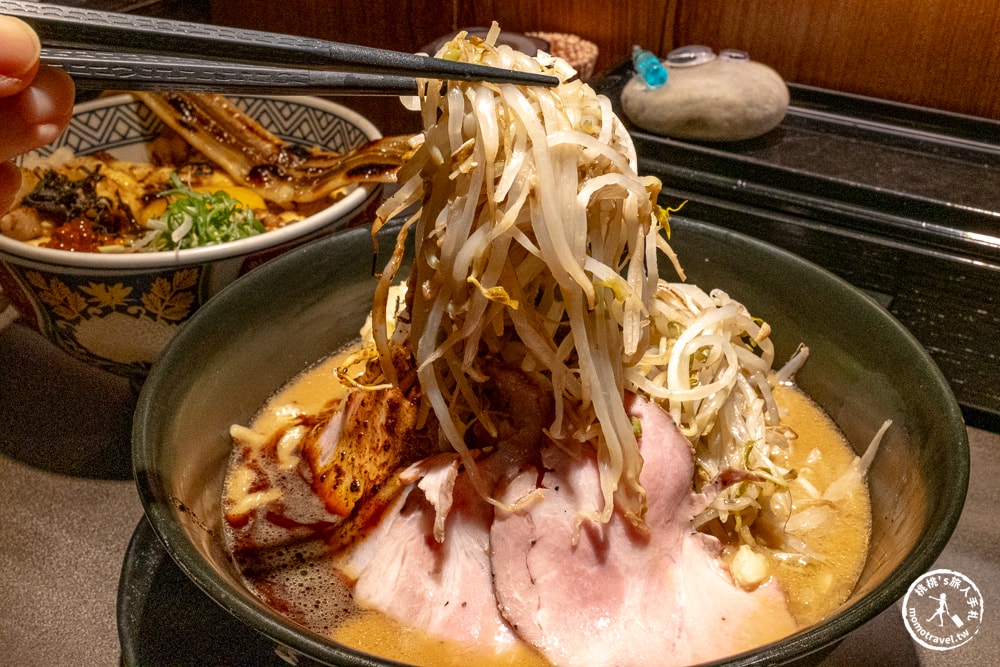 台北中正區美食|丸舢拉麵光華店-鄰近華山文創園區.必吃濃郁豚骨.清爽雞貝鹽.免費加麵吃到飽！(菜單價格.營業時間)