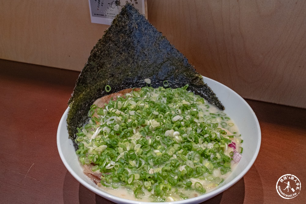 南投埔里美食|埔里橫濱拉麵-浮誇系茭白筍拉麵、爆滿蔥花拉麵-人氣推薦！(菜單價格.營業時間)