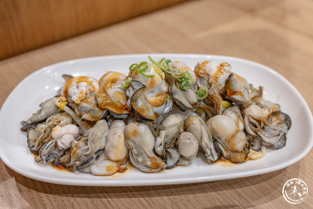新北板橋美食|雙月食品社板橋店-連年米其林必比登推薦！必點剝皮辣椒雞湯、愛恨椒芝麵超涮嘴(菜單價格.營業時間)