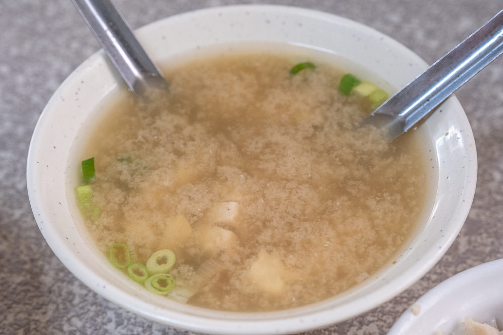 嘉義西區美食|阿溪火雞肉飯－招牌雞片飯、雞肉飯必吃推薦(菜單價格.營業時間)