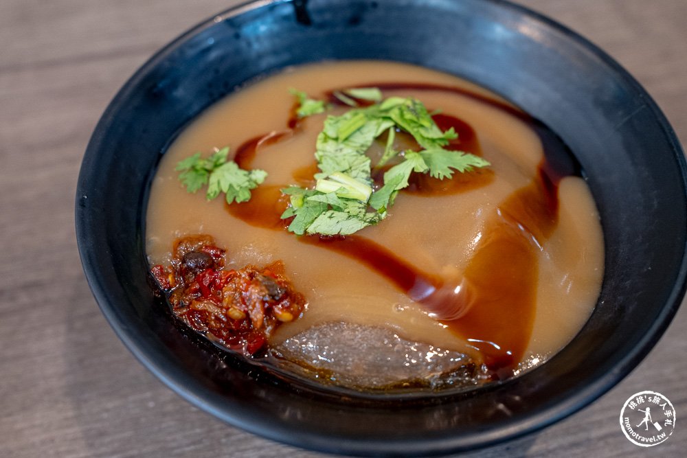 桃園大溪美食|陳師兄素肉圓-老街巷弄轉角的素食傳奇|Q彈外皮與紮實內餡顛覆你對素食的想像(菜單價格.營業時間)