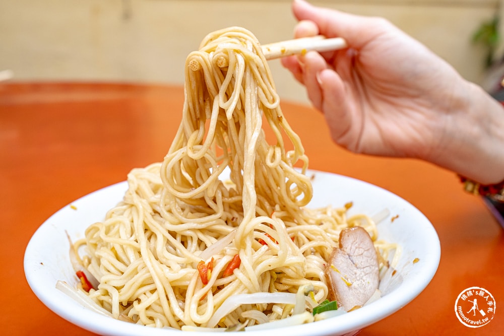高雄三民美食|三鳳宮麵店-隱藏版無名麵店！必點古早味豬油乾麵～(菜單價格.營業時間)