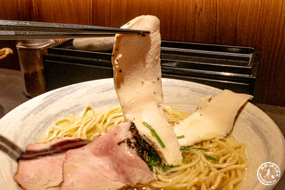台北中正區美食|丸舢拉麵光華店-鄰近華山文創園區.必吃濃郁豚骨.清爽雞貝鹽.免費加麵吃到飽！(菜單價格.營業時間)
