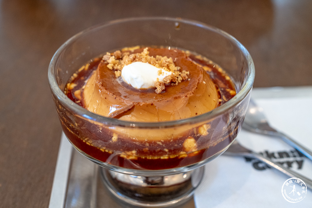 桃園龍潭美食|野倉咖哩Piknik Curry|必點焦糖布丁+獨家乾咖哩，文青風鐵皮屋排隊推薦 (營業時間.菜單價格)