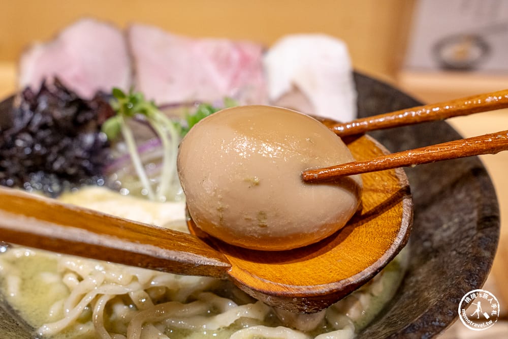台北大安美食|北海道拉麺 魚貝と鶏|極鮮濃厚牡蠣雞白湯,隱身東區頂好名店城的排隊美味(營業時間.菜單價格) 台北大安美食|北海道拉麺 魚貝と鶏|極鮮濃厚牡蠣雞白湯,隱身東區頂好名店城的排隊美味(營業時間.菜單價格)