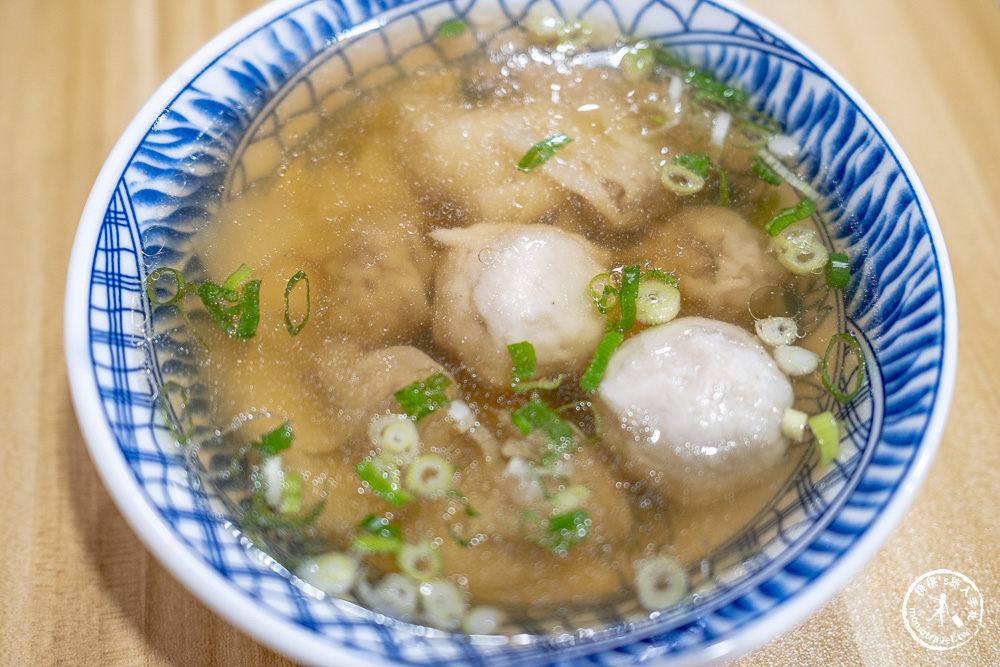 宜蘭市區美食|宜蘭農權路炸醬麵-必點雙醬麵與餛飩魚丸湯，宜蘭大學旁必吃美食(菜單價格.營業時間)