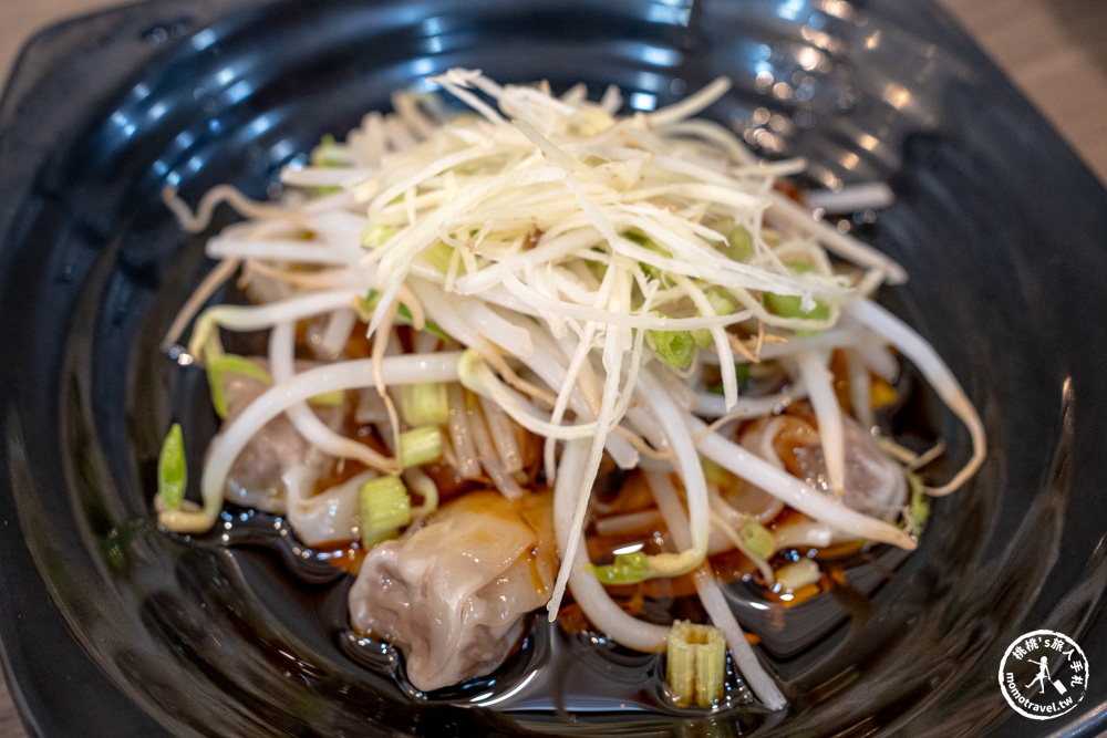桃園大溪美食|陳師兄素肉圓-老街巷弄轉角的素食傳奇|Q彈外皮與紮實內餡顛覆你對素食的想像(菜單價格.營業時間)