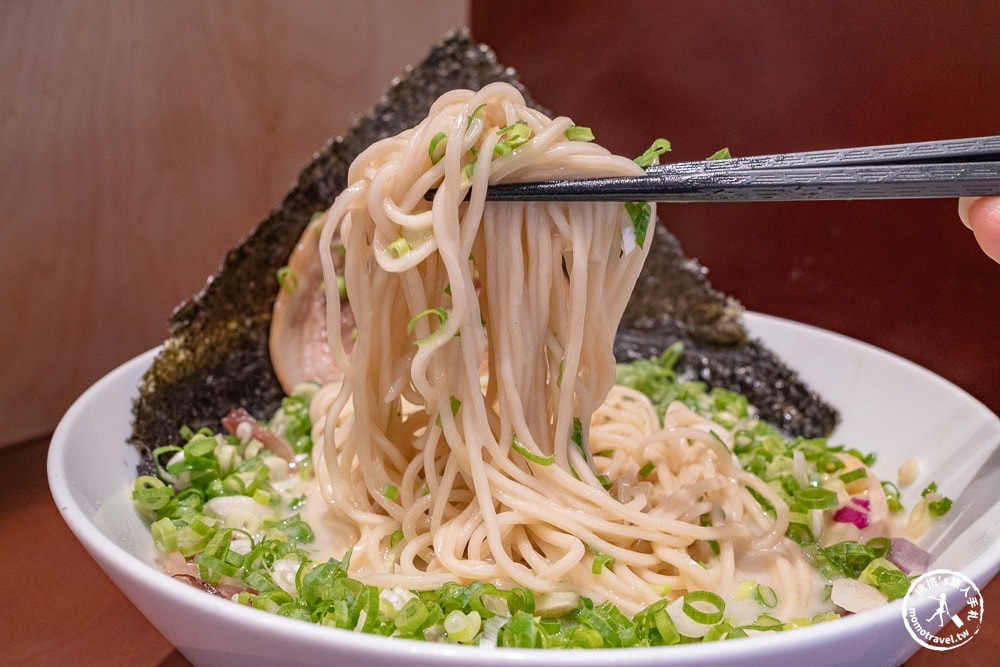南投埔里美食|埔里橫濱拉麵-浮誇系茭白筍拉麵、爆滿蔥花拉麵-人氣推薦！(菜單價格.營業時間)