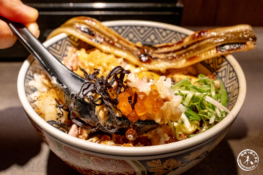 台北中正區美食|丸舢拉麵光華店-鄰近華山文創園區.必吃濃郁豚骨.清爽雞貝鹽.免費加麵吃到飽！(菜單價格.營業時間)