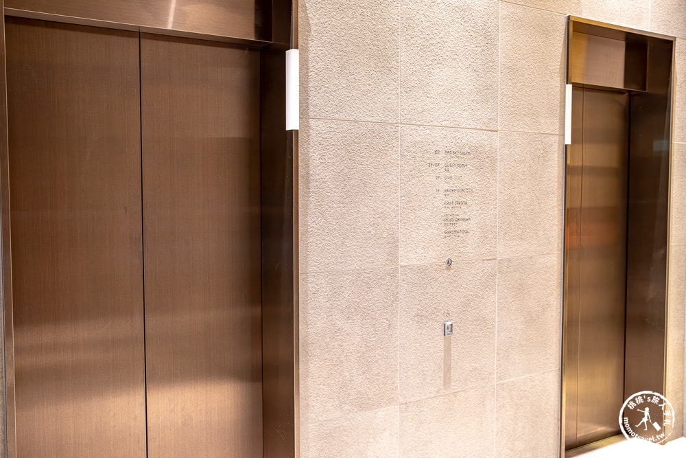 沖繩住宿推薦|Hotel STRATA Naha平價質感飯店開箱|步行到國際通只要8分鐘(房型介紹.交通地點)