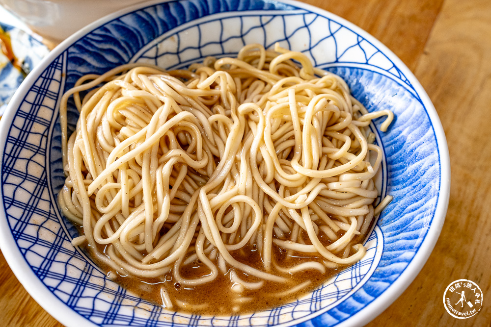 宜蘭市區美食|火生餛飩麵-低調無招牌的50年古早味，宜蘭在地人私房推薦必吃！(菜單價格.營業時間)