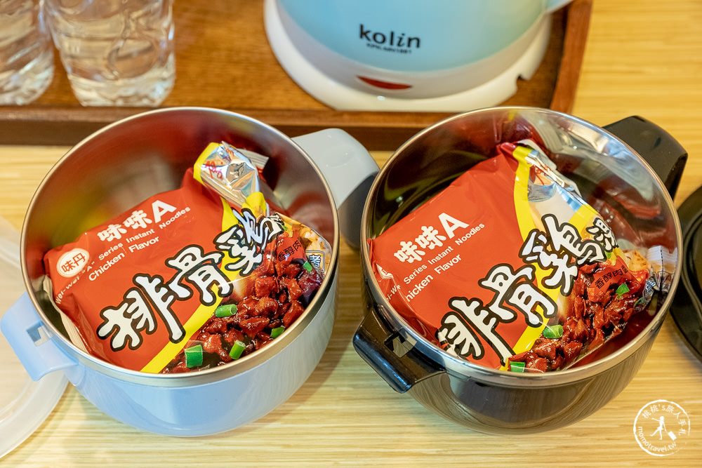 花蓮鯉魚潭民宿推薦|潭心閣民宿|能無限餵魚的親子友善空間．季節限定還能賞螢火蟲住宿