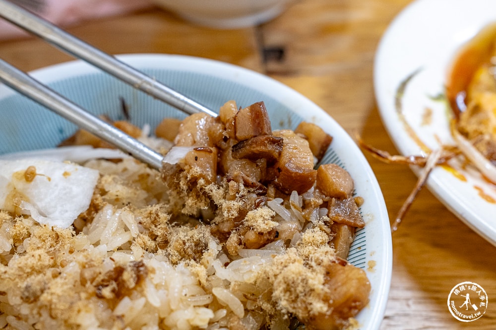 台南中西區美食|戽斗米糕-充滿年代感的深夜食堂！米糕、蚵仔煎必點菜單.停車資訊