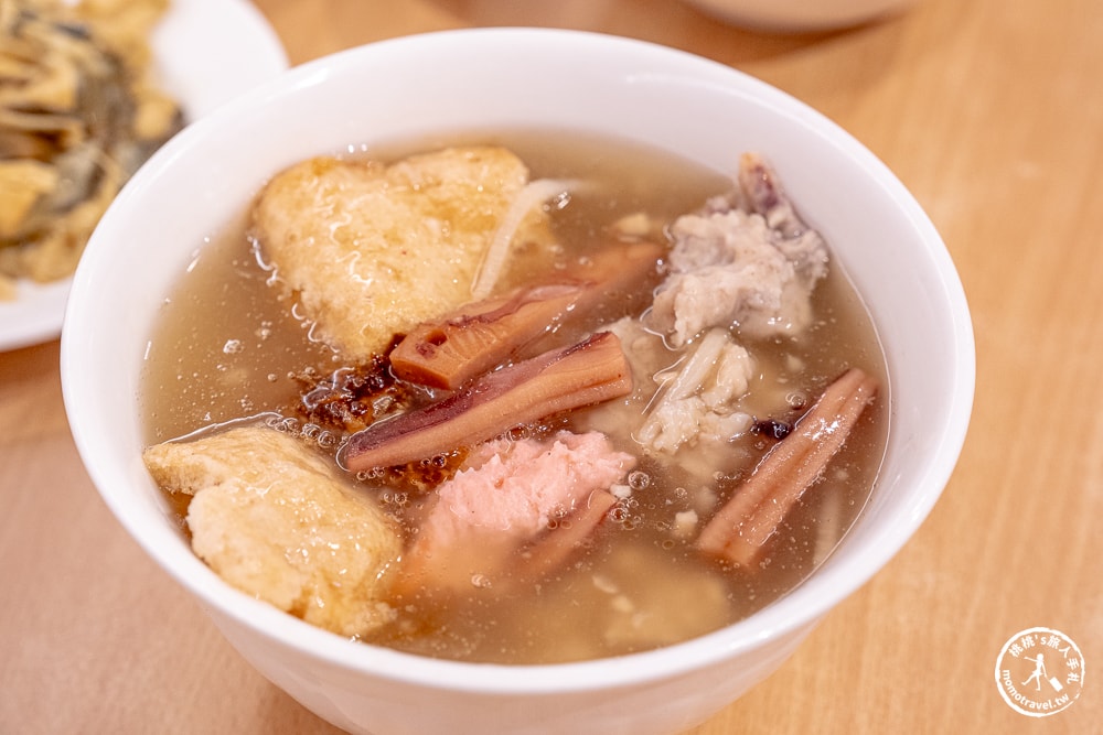 台北萬華美食|川業肉圓-艋舺龍山寺旁百年老店|紅糟炸肉圓+綜合羹必吃組合推薦(營業時間.菜單價格)