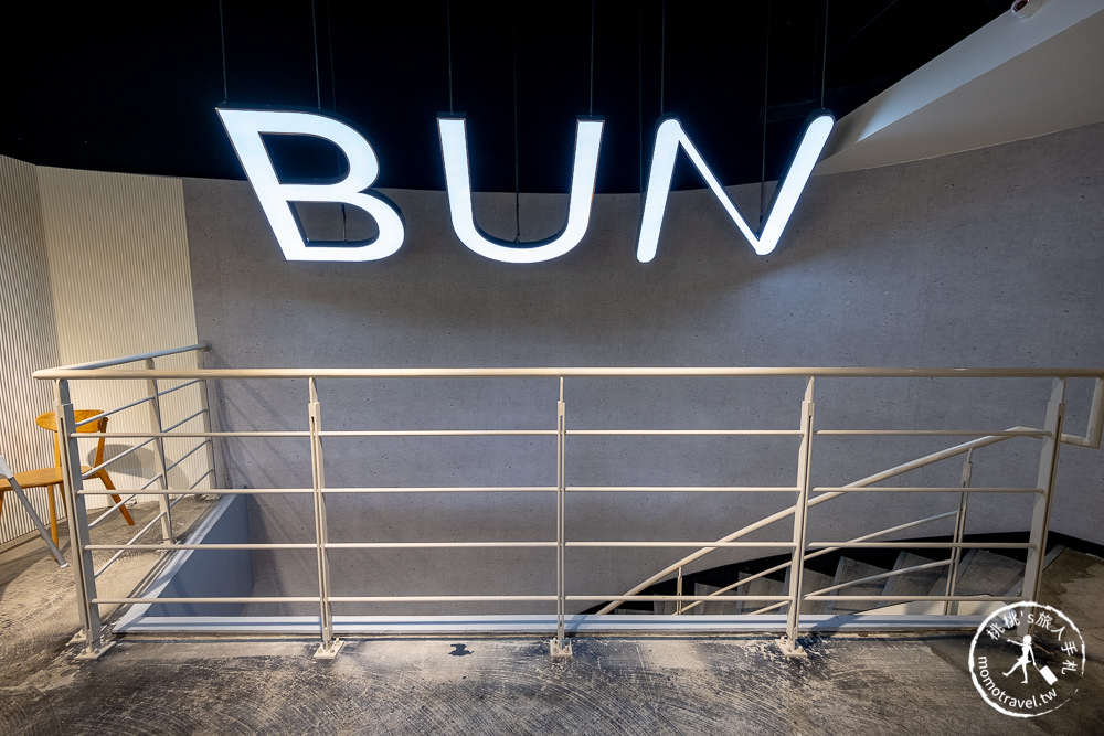 台中美食》Bun Bun棒棒 文心森林店│公園旁超美潛艇堡速食店