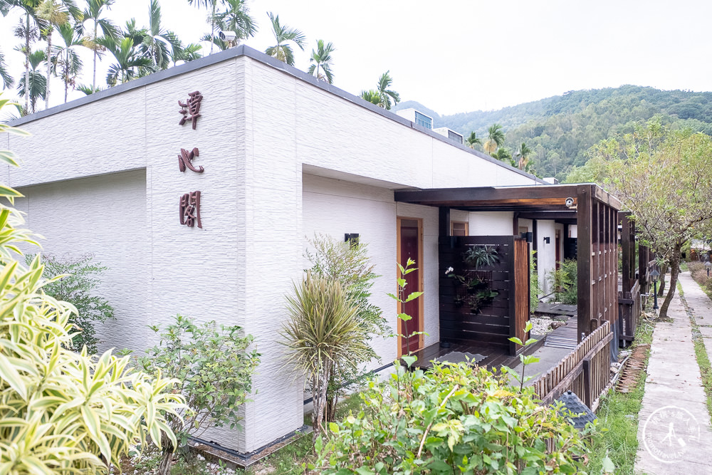 花蓮鯉魚潭民宿推薦|潭心閣民宿|能無限餵魚的親子友善空間．季節限定還能賞螢火蟲住宿