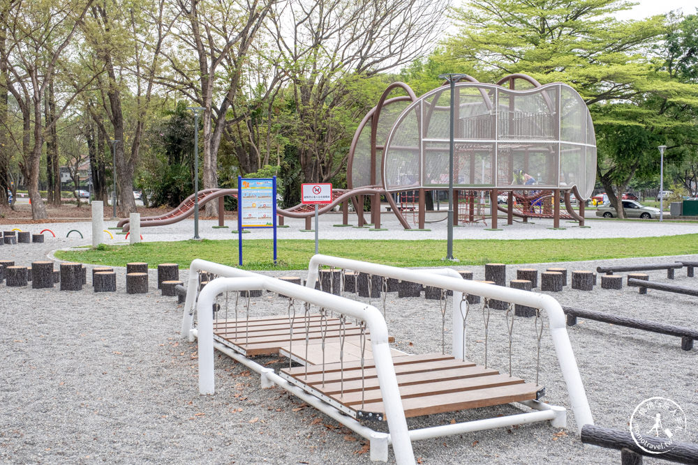 雲林斗六景點|膨鼠森林公園&金瓜鼠樂園|巨大橡果溜滑梯.森林市集.野餐好去處|特色親子公園推薦