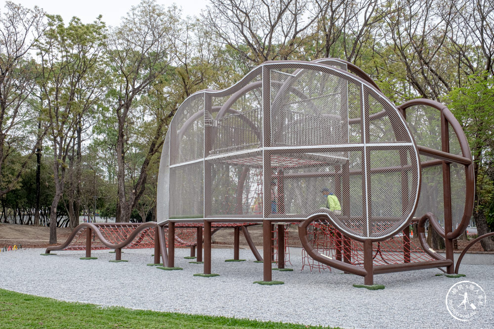 雲林斗六景點|膨鼠森林公園&金瓜鼠樂園|巨大橡果溜滑梯.森林市集.野餐好去處|特色親子公園推薦