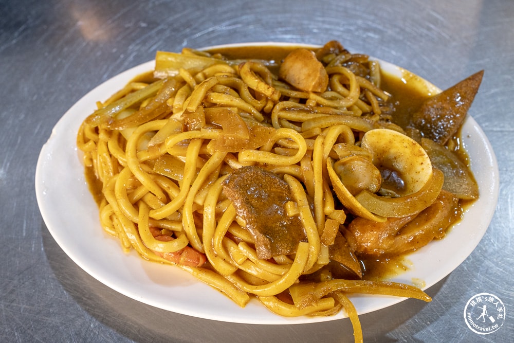 基隆市區美食|阿華炒麵-基隆廟口排隊人氣王-濃郁咖哩炒烏龍麵推薦(菜單價格.營業時間)