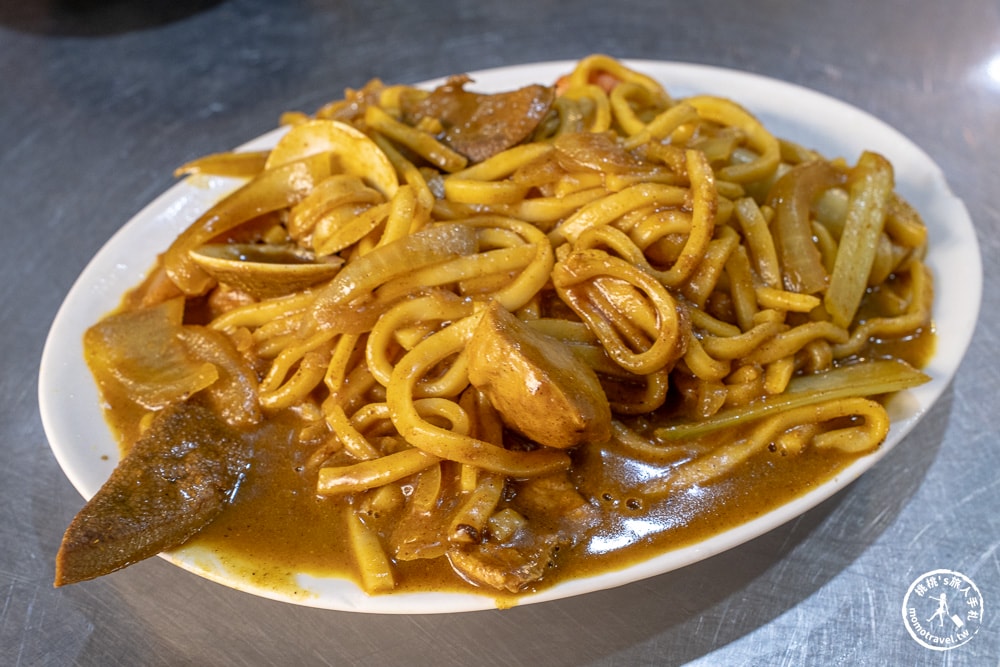 基隆市區美食|阿華炒麵-基隆廟口排隊人氣王-濃郁咖哩炒烏龍麵推薦(菜單價格.營業時間)