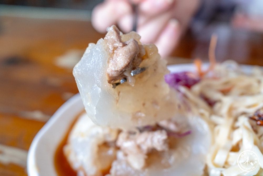 嘉義東區美食|嘉義南門涼肉圓-在地50年老字號!必吃冰涼Q彈涼肉圓+特色白醋涼麵(菜單價格.交通停車) 嘉義東區美食|嘉義南門涼肉圓-在地50年老字號!必吃冰涼Q彈涼肉圓+特色白醋涼麵(菜單價格.交通停車)