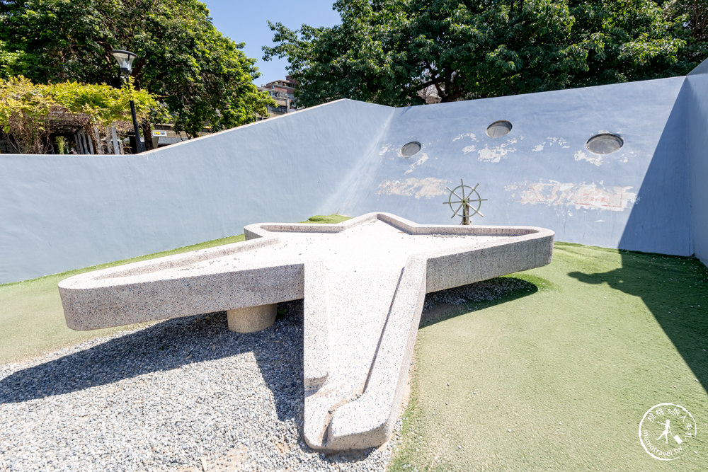 新北淡水景點|觀潮廣場 舢舨船共融遊戲場|特色公園溜滑梯藏身淡水老街尾